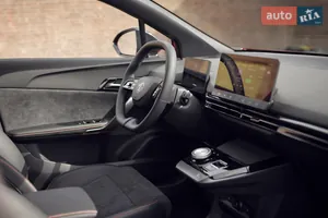 Минималистичный спортивный интерьер - Новый MG 4 I поколение хэтчбек