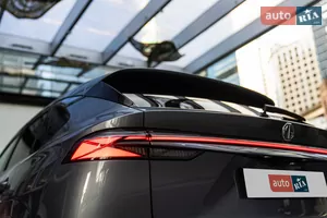Суцільна лінія стилю - Новий MG HS 2 поколение кросовер