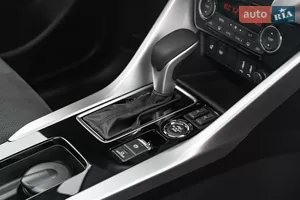 Центр управления без лишнего усилия - Новый Mitsubishi Eclipse Cross 1 поколение (FL) кроссовер