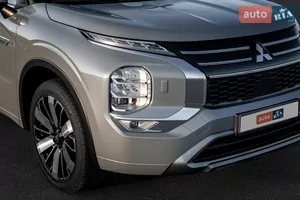 Футуристичний погляд Mitsubishi Outlander - Новий Mitsubishi Outlander 4 поколение кросовер