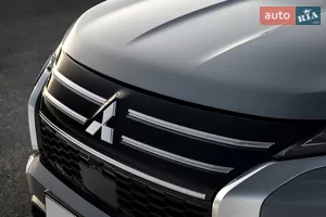 Фірмовий акцент стилю Mitsubishi - Новий Mitsubishi Outlander 4 поколение кросовер