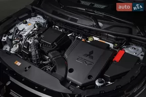 Серце гібридної ефективності - Новий Mitsubishi Outlander 4 поколение кросовер