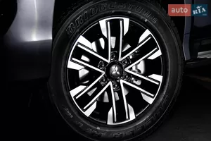 Стиль на грани с грубостью - Новый Mitsubishi Pajero Sport 3 поколение (FL) внедорожник