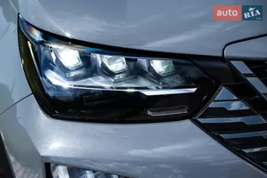 Взгляд льва - Новый  2008 2 поколение (FL) кроссовер