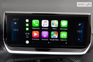 Поддержка Apple CarPlay и Android Auto