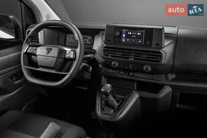 Водительское пространство - Новый Peugeot Expert 3 поколение (FL) фургон