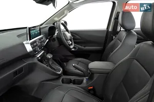 Удобство и простор в салоне - Новый Peugeot Landtrek 1 поколение (FL) пикап