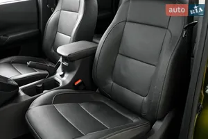 Удобные передние сиденья - Новый Peugeot Landtrek 1 поколение (FL) пикап