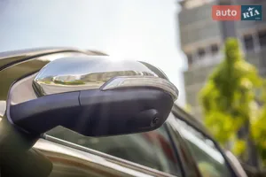 Обзорная камера в зеркале - Новый Peugeot Landtrek 1 поколение (FL) пикап