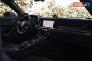 Інтер’єр, що дарує драйв - Новий Porsche 911 992 (FL) купе