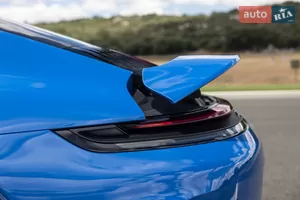 Стабільність на будь-якій швидкості - Новий Porsche 911 992 (FL) купе