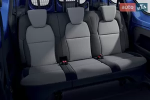 Три повноцінні місця — більше комфорту для пасажирів - Новий Renault Express 2 поколение (FL) мінівен