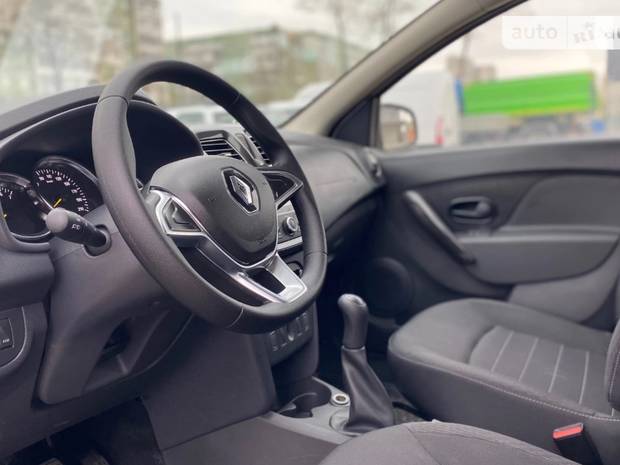 Зручність та комфорт – девіз Renault Logan