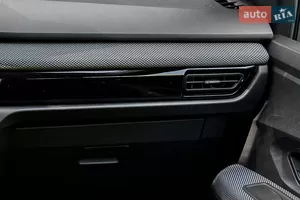 Декор с характером: стильная панель Taliant - Новый Renault Taliant 1 поколение седан