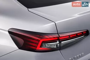 Яскравий акцент - Новий Skoda Superb 4 поколение ліфтбек