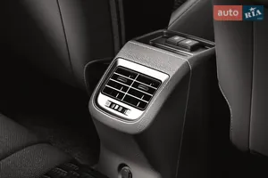 Воздуховоды для задних пассажиров - Новый Suzuki Swift 7 поколение хэтчбек