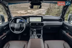 Почувствуйте совершенство интерьера - Новый Toyota Land Cruiser Prado 6 поколение/250 внедорожник
