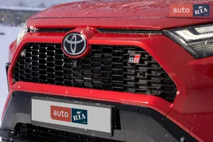  Спортивная агрессия - Новый Toyota RAV4 PHEV 5 поколение (FL) кроссовер