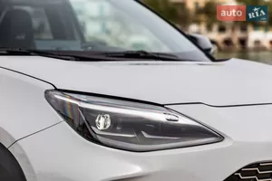 Світлодіодна виразність - Новий Toyota Yaris Cross 1 поколение кросовер