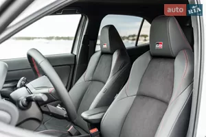 Контроль в твоїх руках - Новий Toyota Yaris Cross 1 поколение кросовер