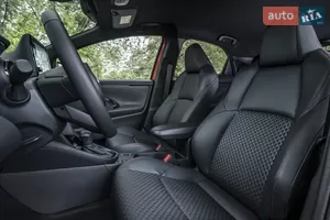 Преміальний підхід - Новий Toyota Yaris 4 поколение хетчбек