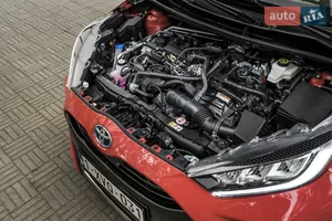 Потужність і економічність - Новий Toyota Yaris 4 поколение хетчбек