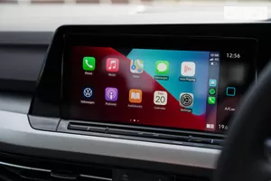 App-Connect: Apple CarPlay / Android Auto