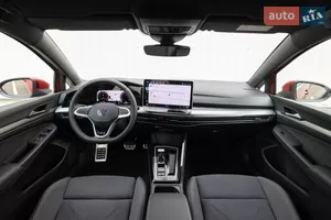 Технологии и комфорт - Новый Volkswagen Golf 8 поколение (FL) хэтчбек