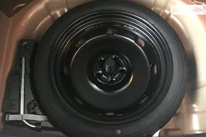 Запасное малоразмерное стальное колесо