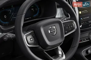 Комфортне шкіряне кермо - Volvo EC40 1 поколение кросовер-купе