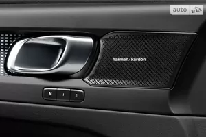 Преміальна аудіосистема Harman Kardon