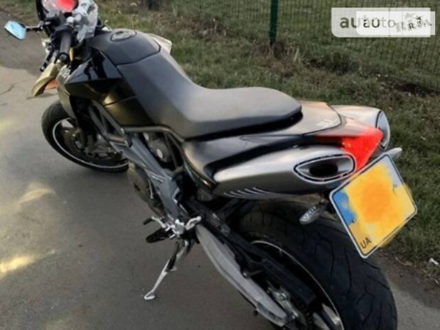 Dorsoduro 750 SMV Aprilia Dorsoduro 750 SMV