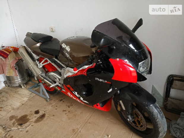 RSV 1000 R Aprilia RSV 1000 R