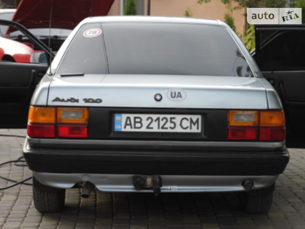 Audi 100