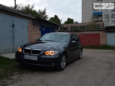 BMW 320 2008