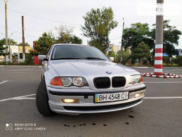 BMW 323