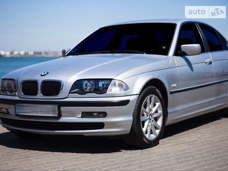 BMW 325 2000