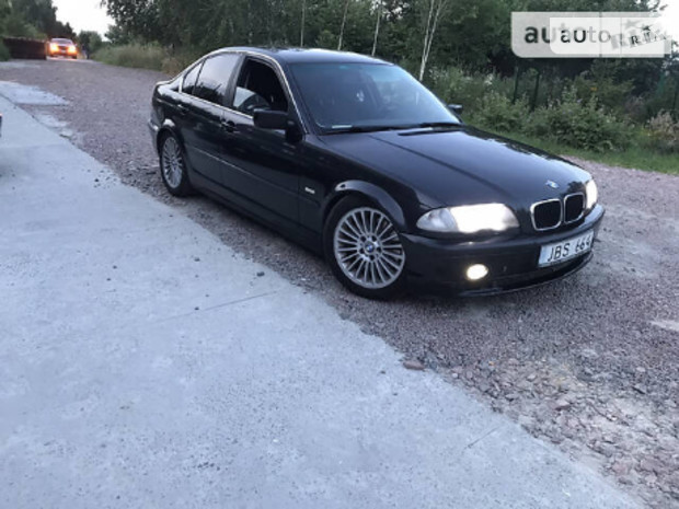 BMW 330