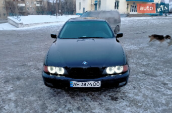 BMW 523