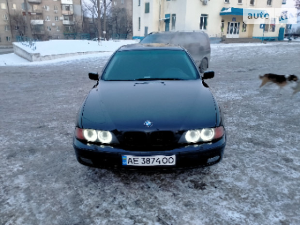 523 BMW 523