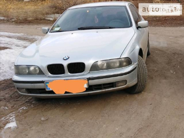 BMW 523