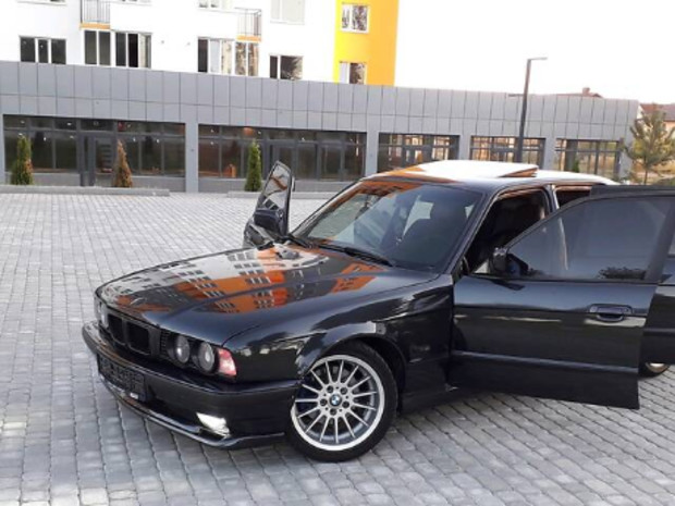 BMW 525