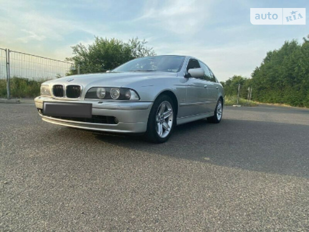 BMW 525