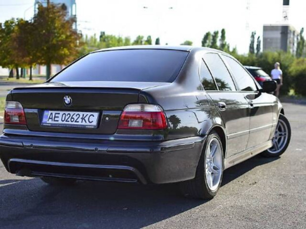 BMW 530