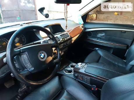 BMW 745 2003