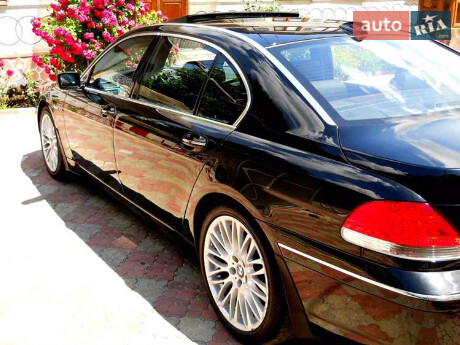 BMW 760 2004