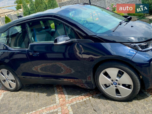 BMW I3