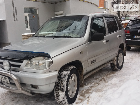 Chevrolet Niva 2004