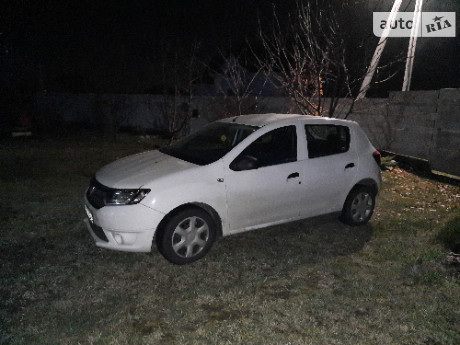 Dacia Sandero 2015
