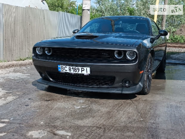 Dodge Challenger